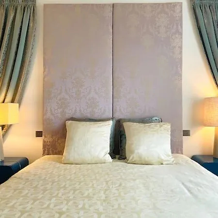 Luxurious 2 Bedrooms-view Seine River-paris Center