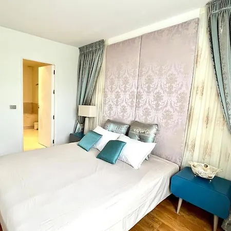 Luxurious 2 Bedrooms-view Seine River-paris Center Apartment Paris