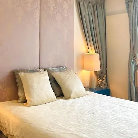 Luxurious 2 Bedrooms-view Seine River-paris Center Paris